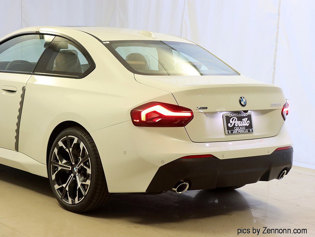 Used 2025 BMW 230i xDrive Coupe w/ Premium Package image 8