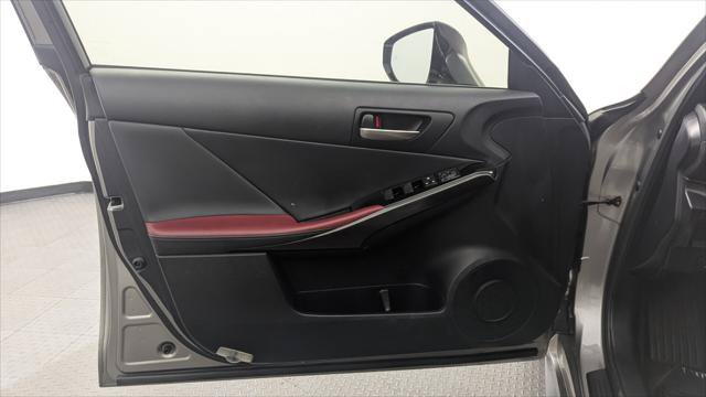 Used 2022 Lexus IS 300 RWD image 13