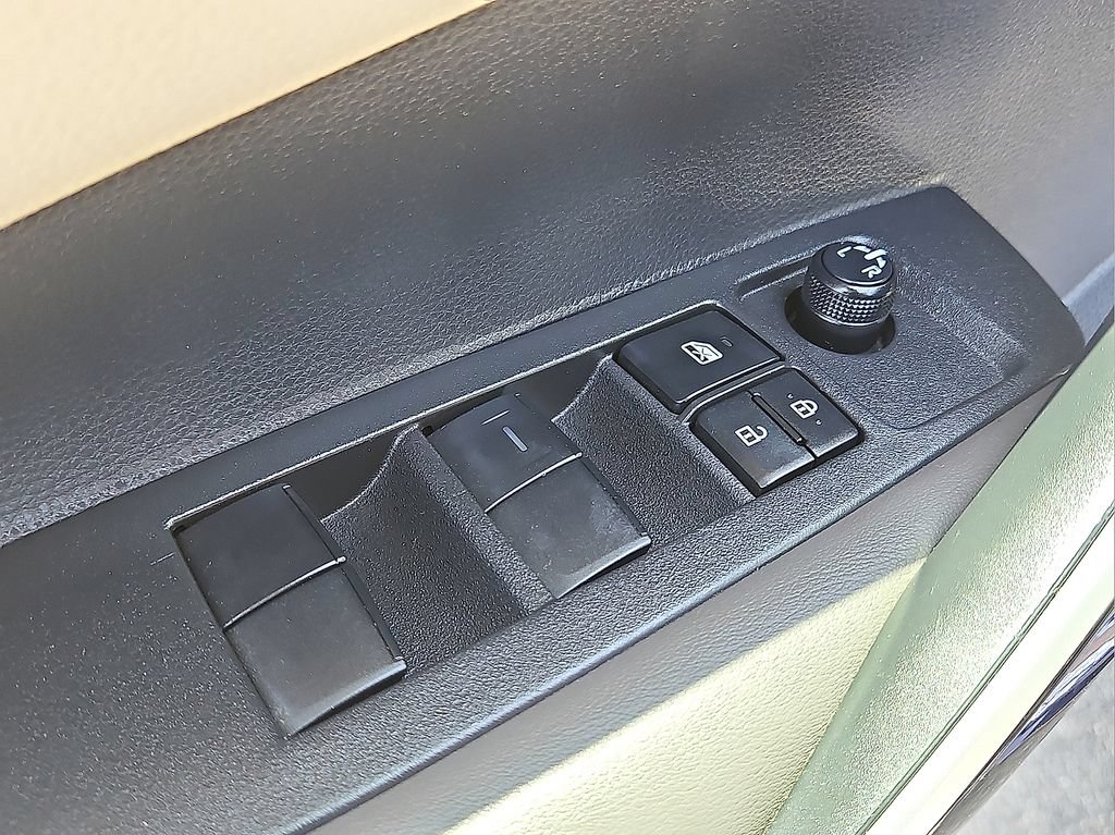 Used 2024 Toyota Corolla XLE FWD image 16
