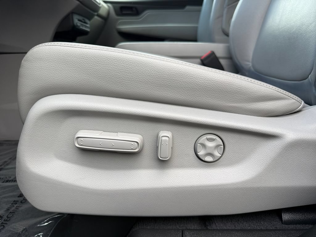 Used 2018 Honda Odyssey EX-L image 8