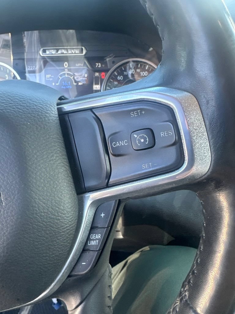 Used 2019 RAM 1500 Laramie AWD/4WD image 23