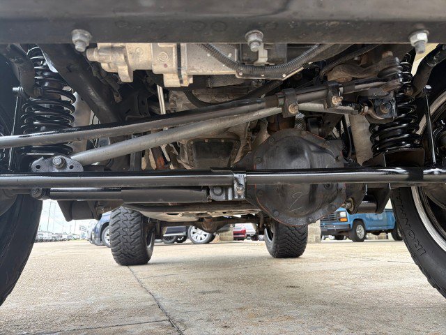 Used 2018 Jeep Wrangler Unlimited Rubicon w/ Connectivity Group AWD/4WD image 39