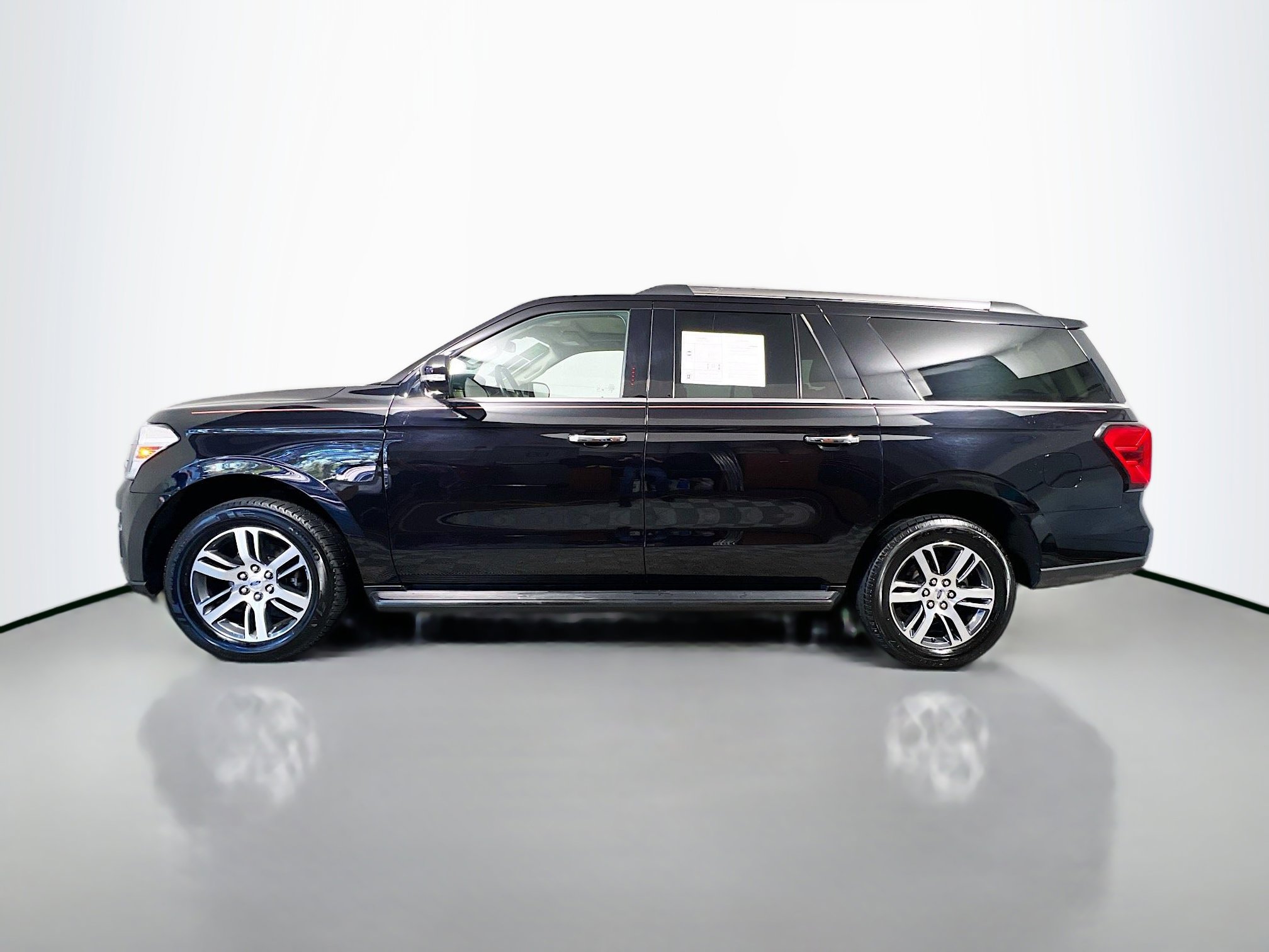 Used 2024 Ford Expedition Max Limited image 9