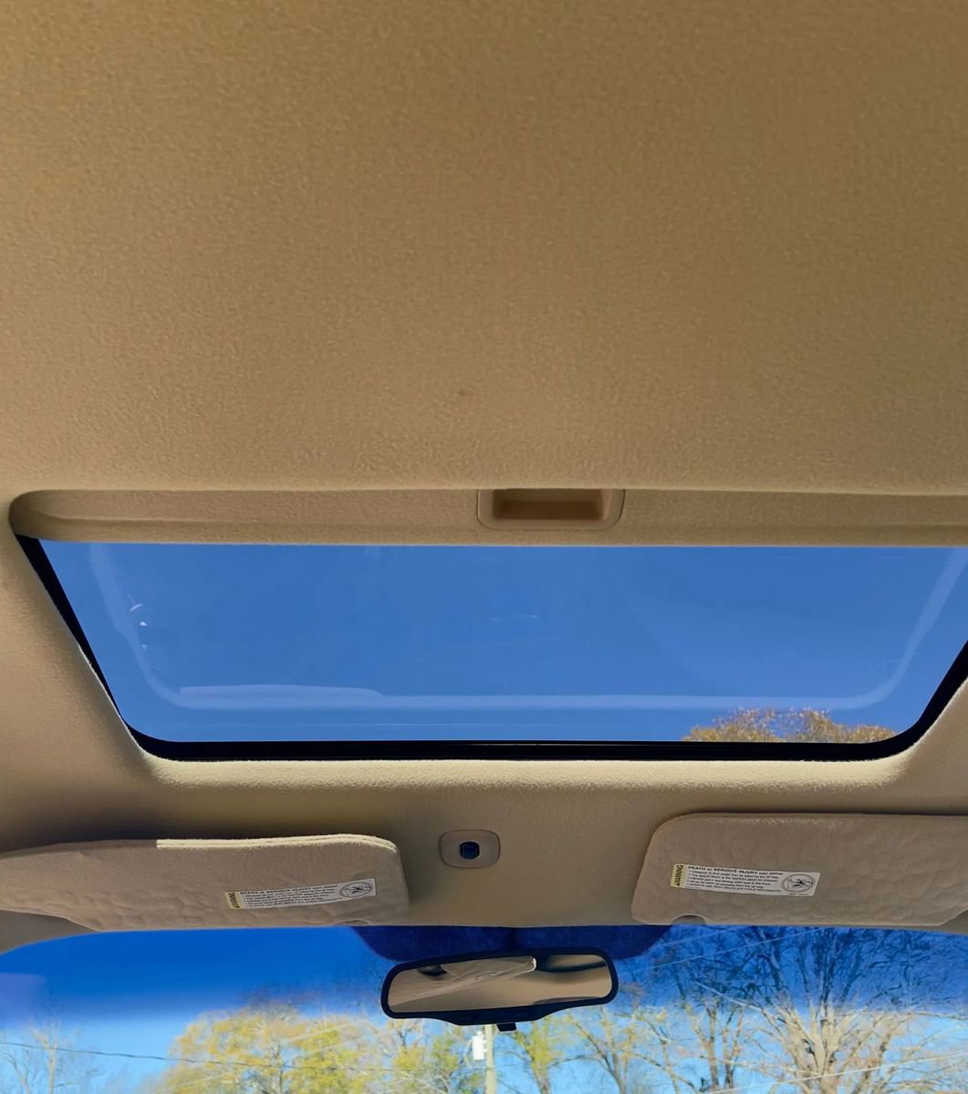 Used 1999 Oldsmobile Intrigue GL image 16