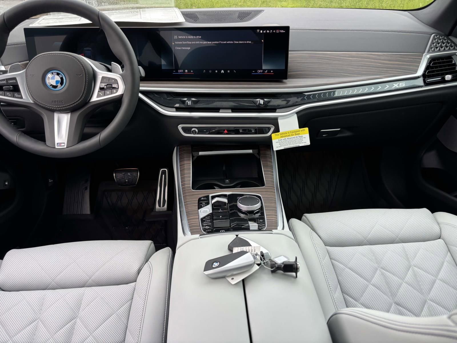 New 2026 BMW X5 xDrive50e w/ M Sport Package AWD/4WD image 29