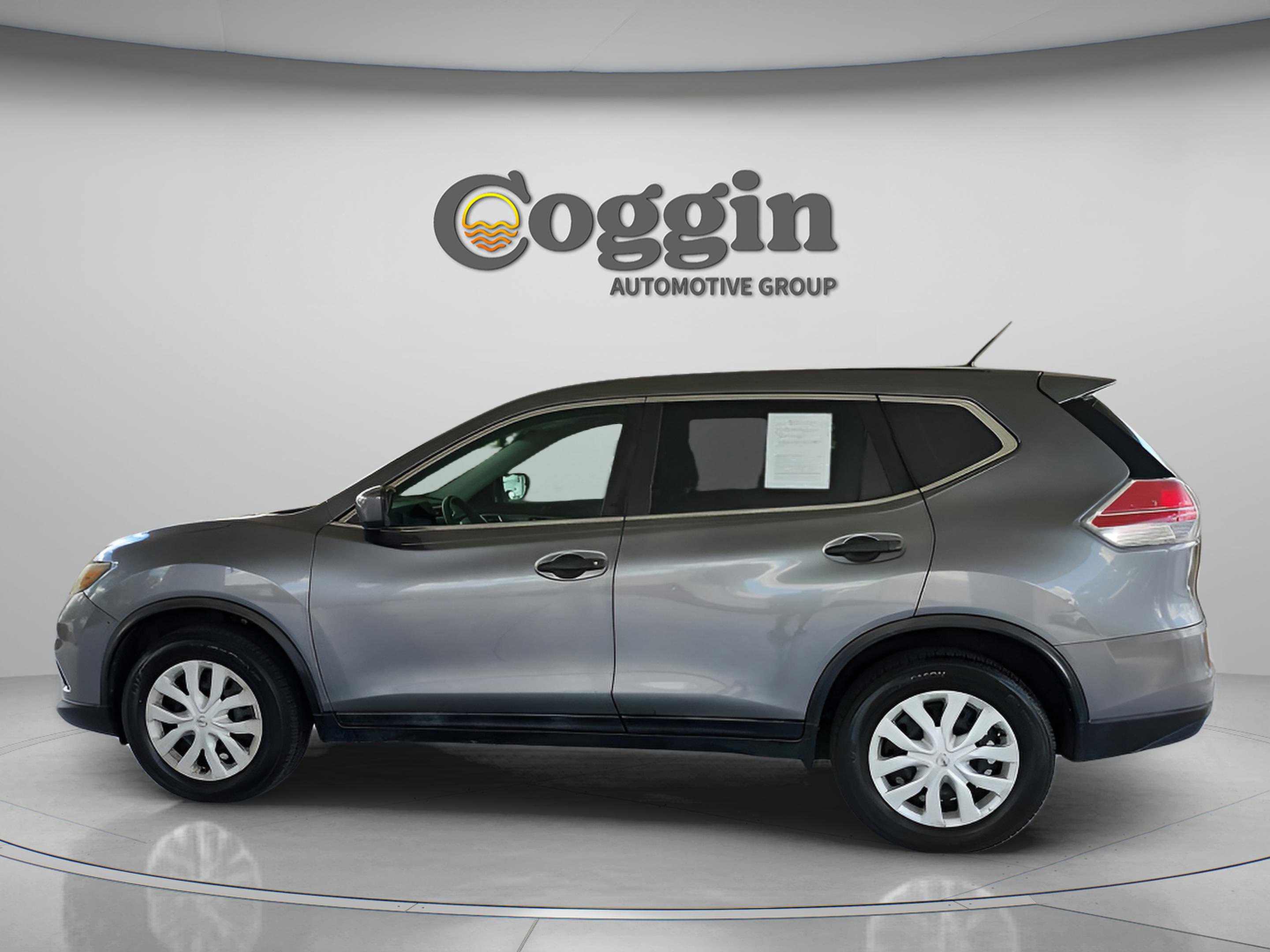 Used 2016 Nissan Rogue S FWD image 2