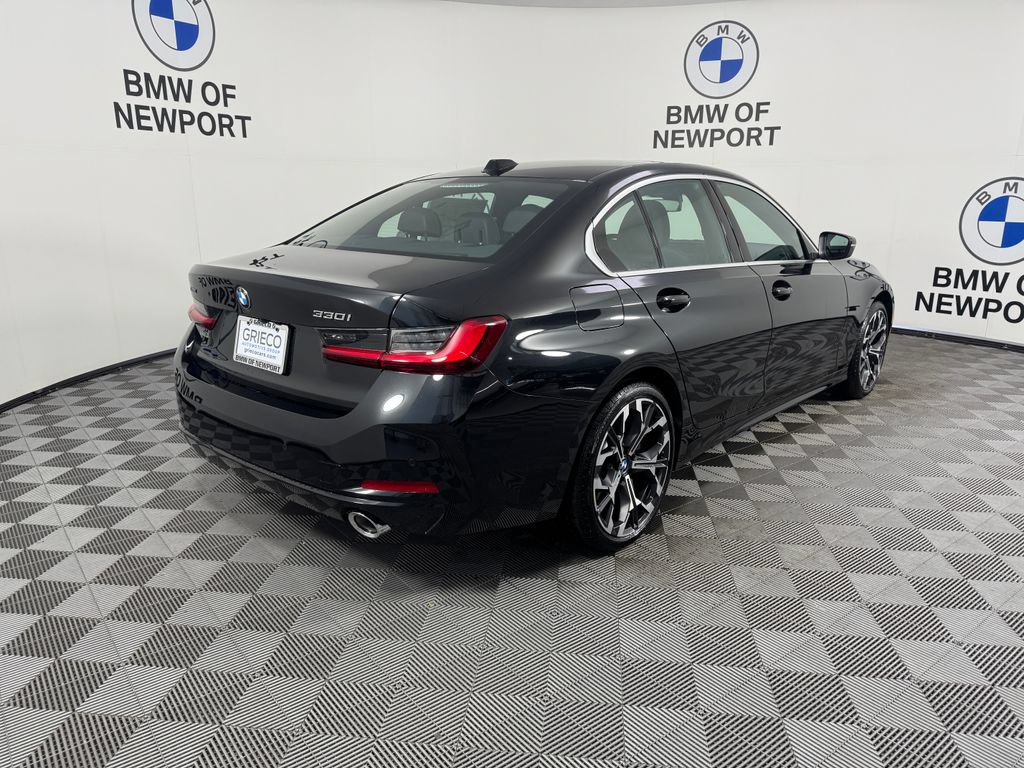 New 2026 BMW 330i xDrive Sedan w/ Premium Package AWD/4WD image 6