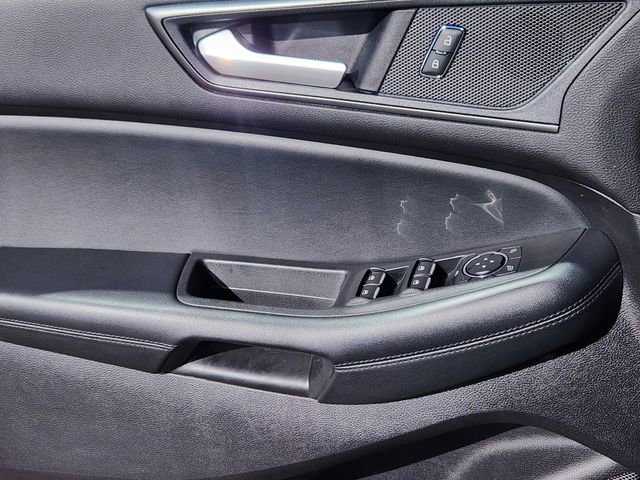 Used 2021 Ford Edge SE image 12