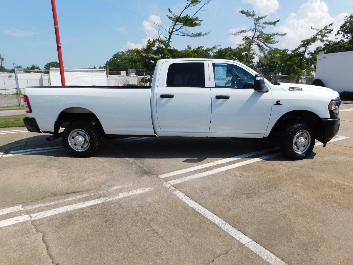 Used 2023 RAM 2500 Tradesman AWD/4WD image 2