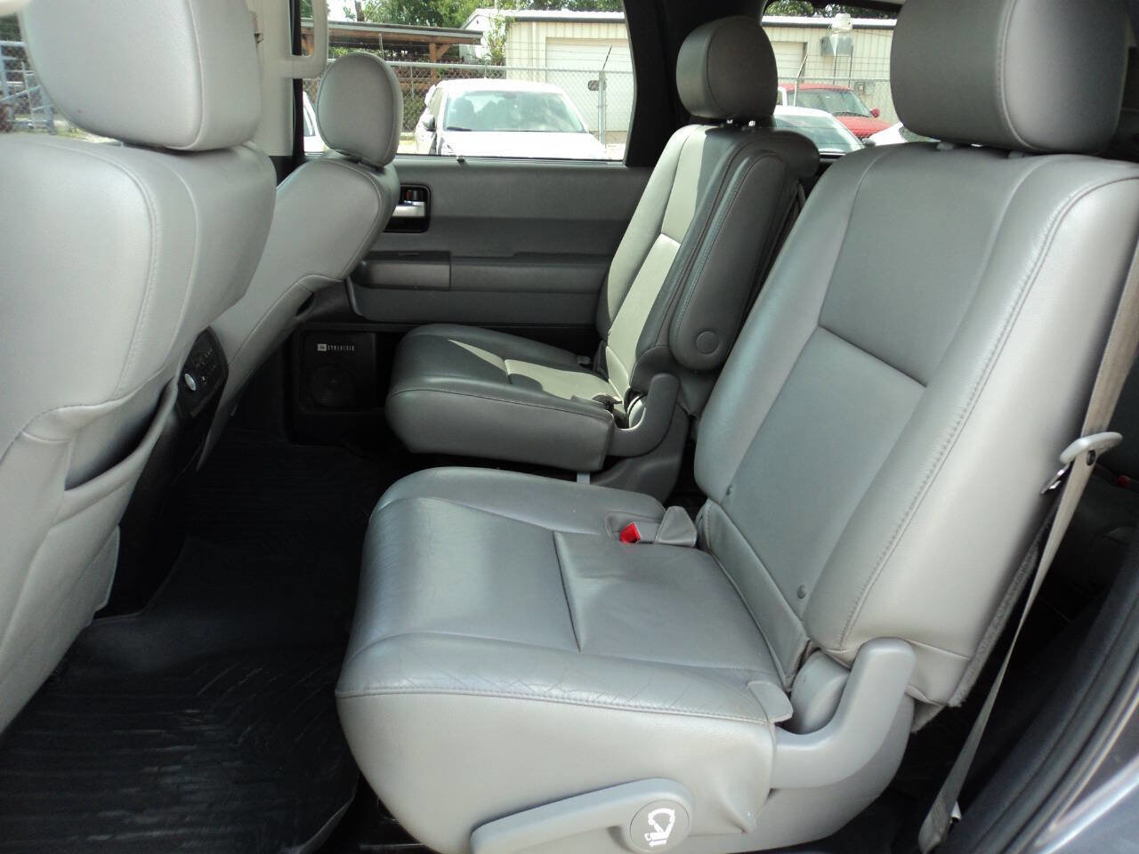 Used 2014 Toyota Sequoia Limited image 20