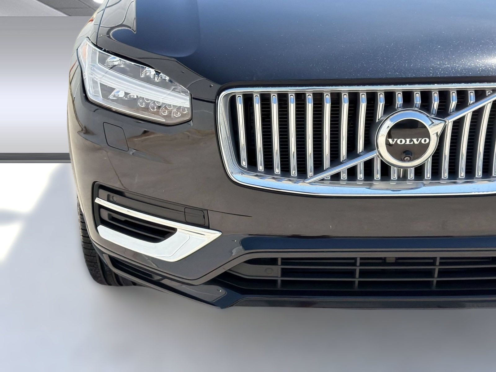 Used 2024 Volvo XC90 T8 Plus w/ Protection Package Premier AWD/4WD image 29