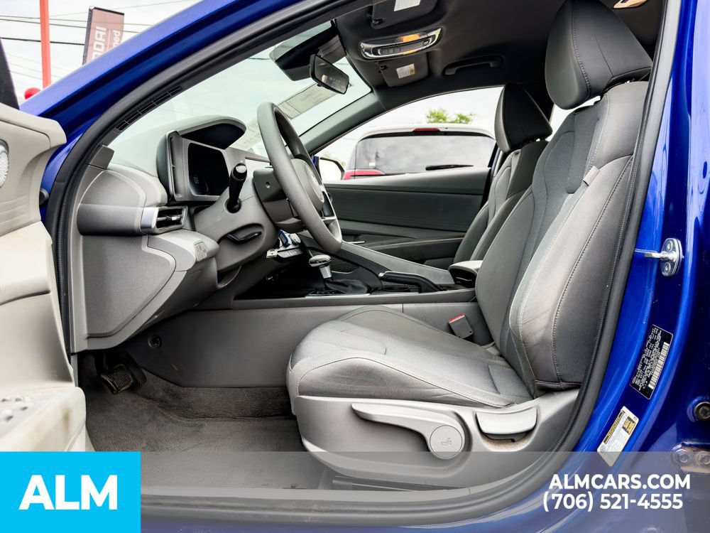 Certified 2024 Hyundai Elantra SE FWD image 9