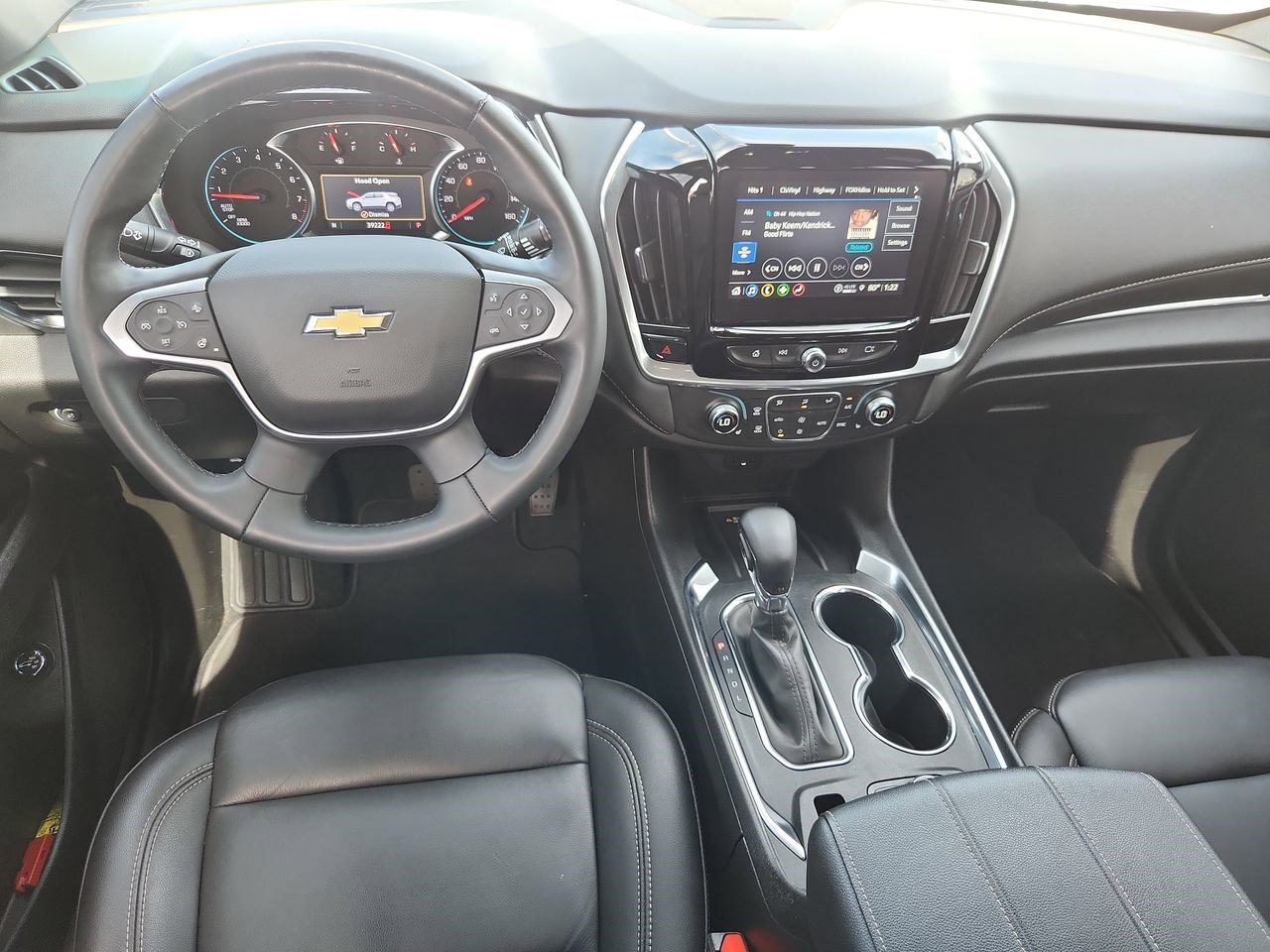 Used 2023 Chevrolet Traverse LT image 17