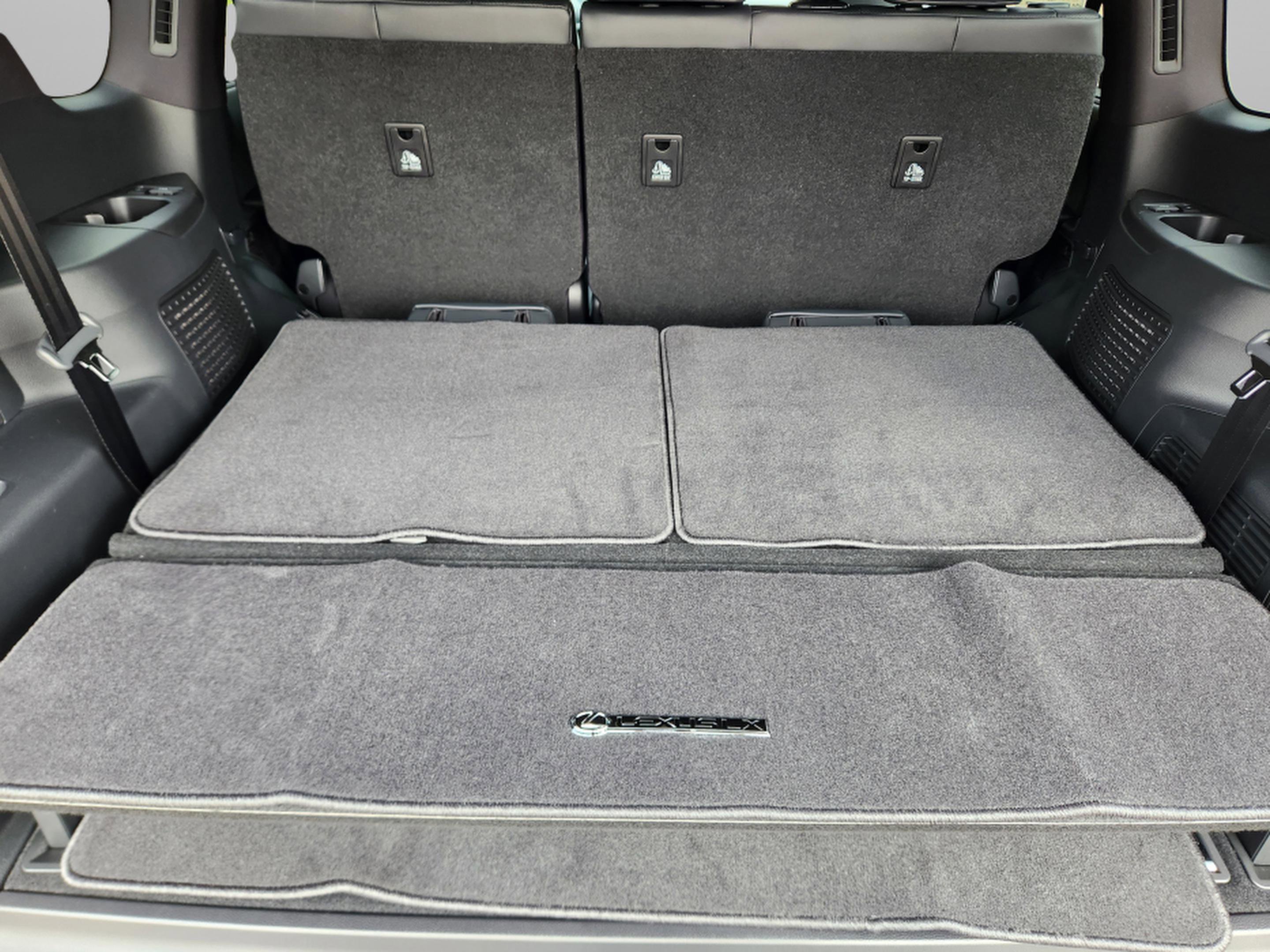 New 2026 Lexus LX 700h Luxury AWD/4WD image 24