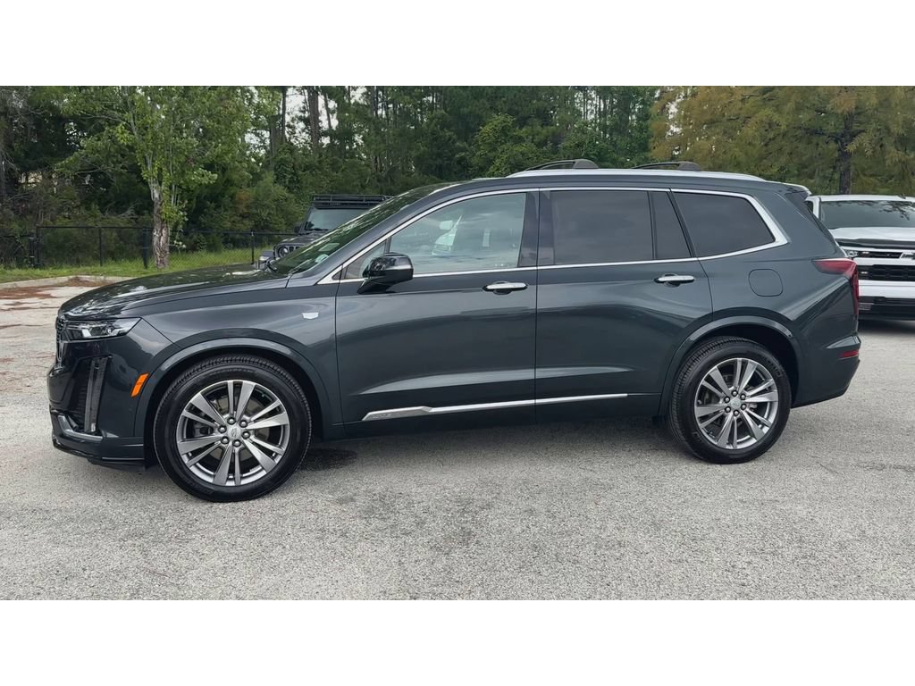Certified 2023 Cadillac XT6 Premium Luxury w/ Technology Package FWD image 5