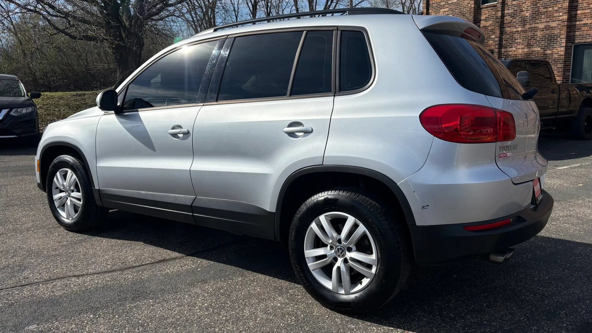 Used 2017 Volkswagen Tiguan S AWD/4WD image 6