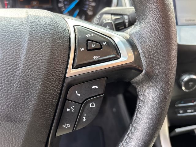 Used 2019 Ford Edge SEL image 21