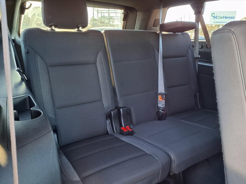 Used 2024 GMC Yukon XL SLE image 17