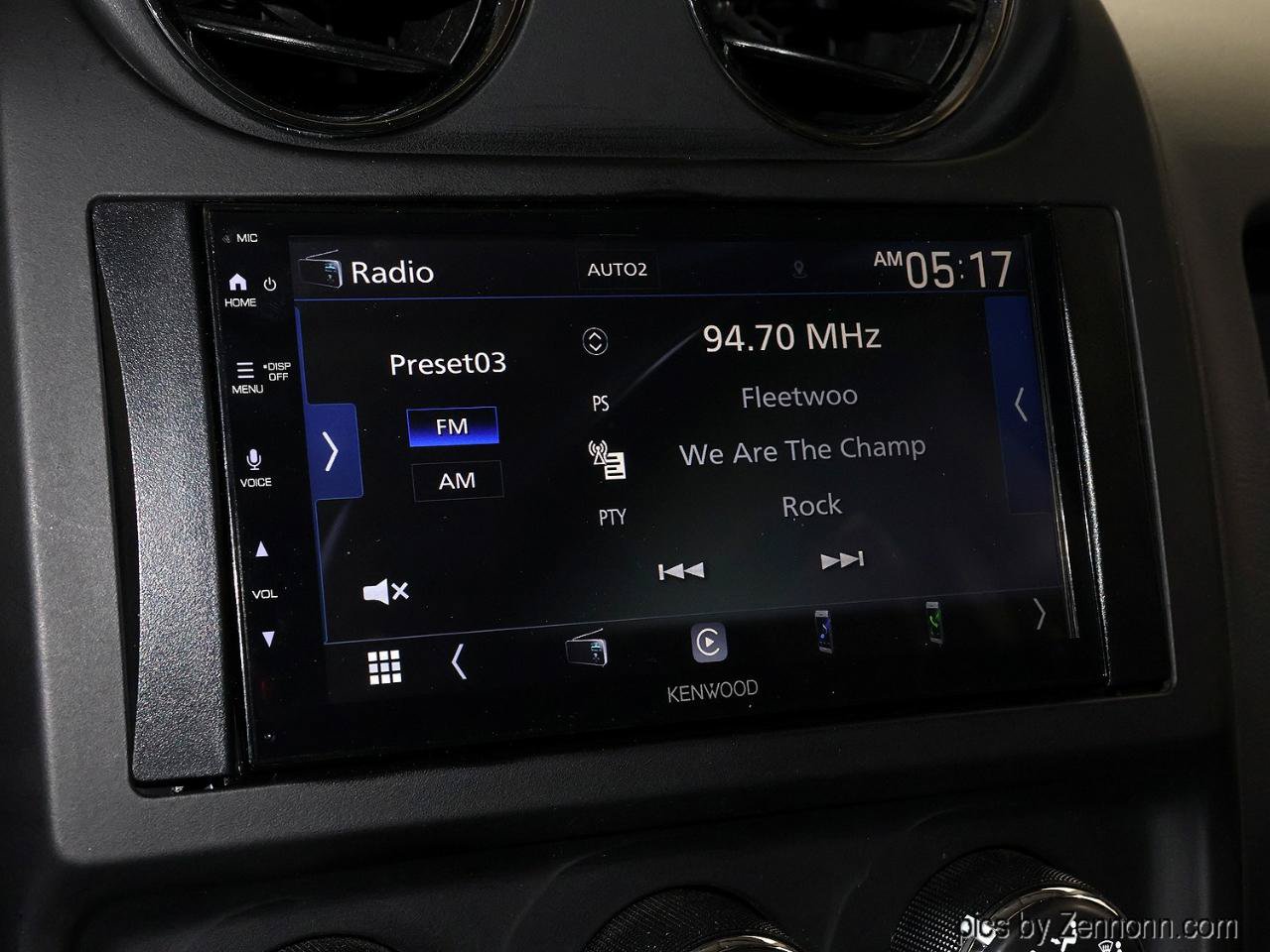 Used 2016 Jeep Patriot High Altitude FWD image 11