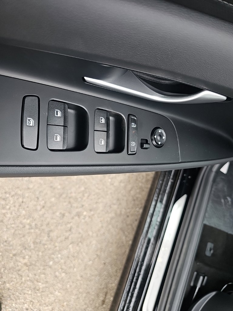 New 2026 Hyundai Elantra SE FWD image 12