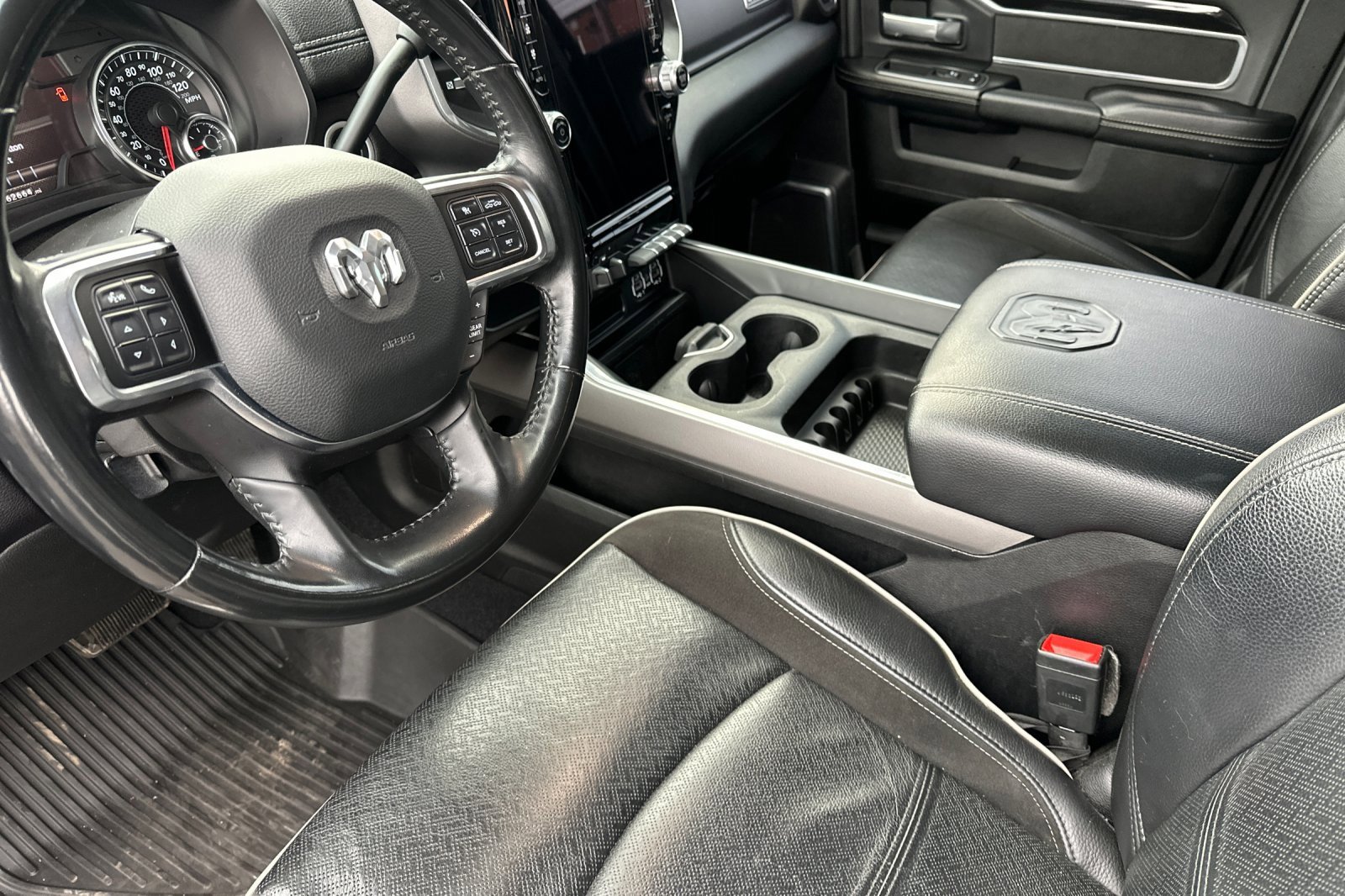 Used 2022 RAM 2500 Laramie image 9