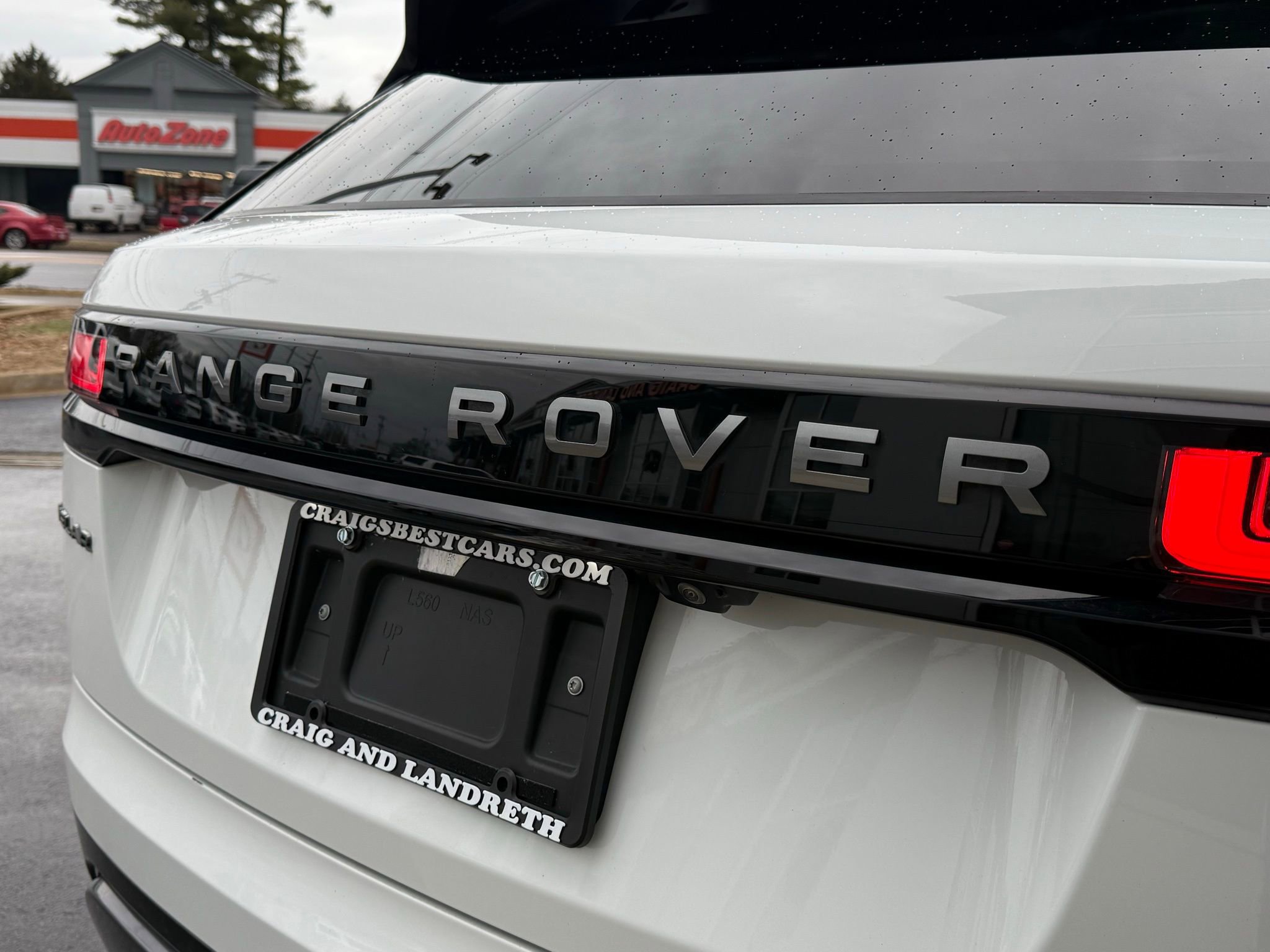 Used 2023 Land Rover Range Rover Velar R-Dynamic S image 11
