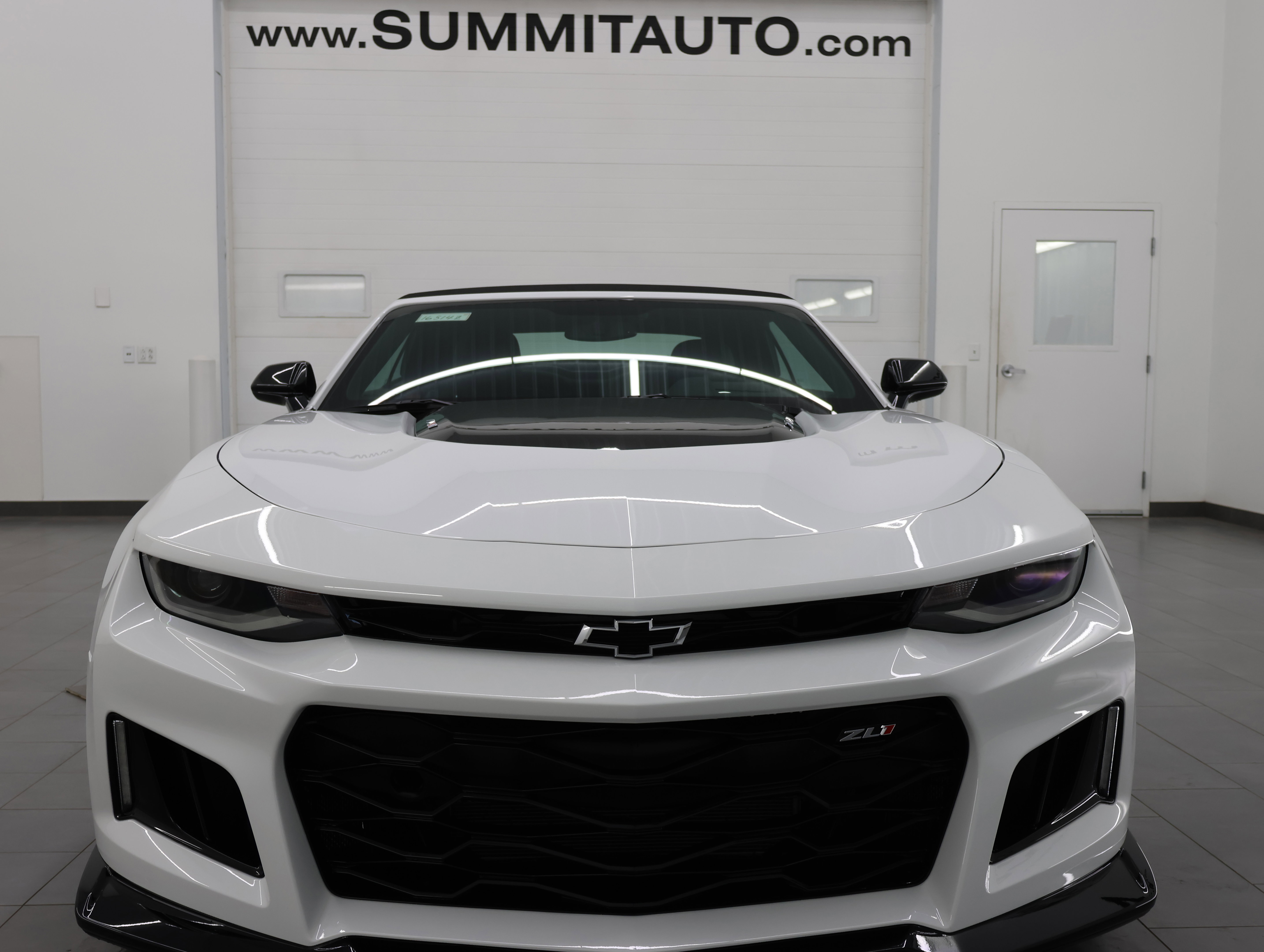 Used 2018 Chevrolet Camaro ZL1 RWD image 21