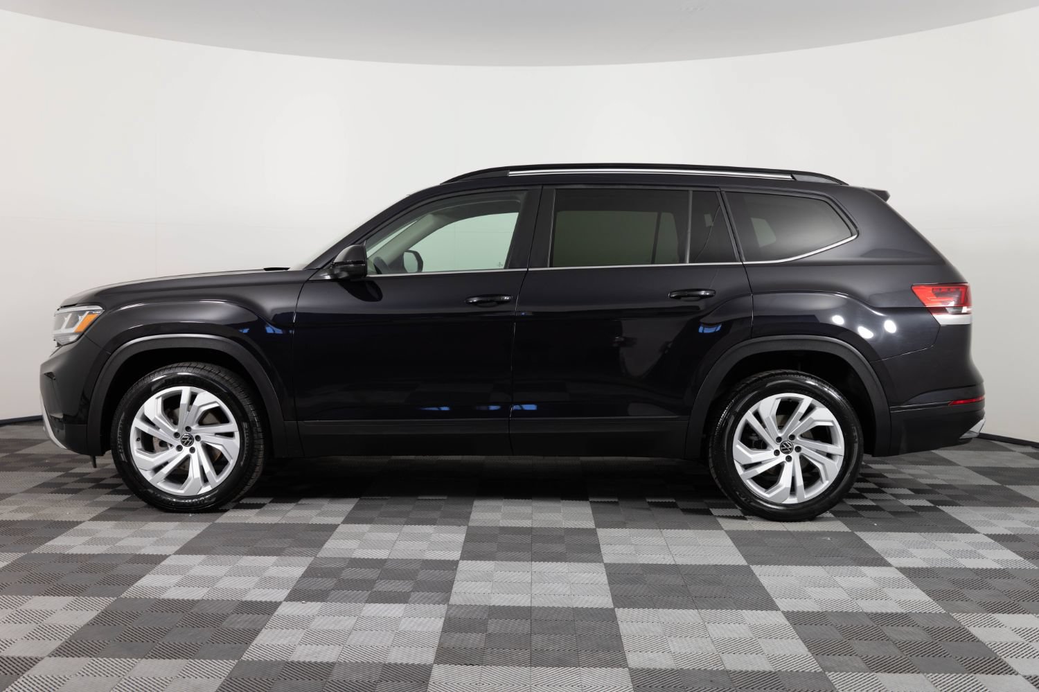 Used 2021 Volkswagen Atlas SE AWD/4WD image 3