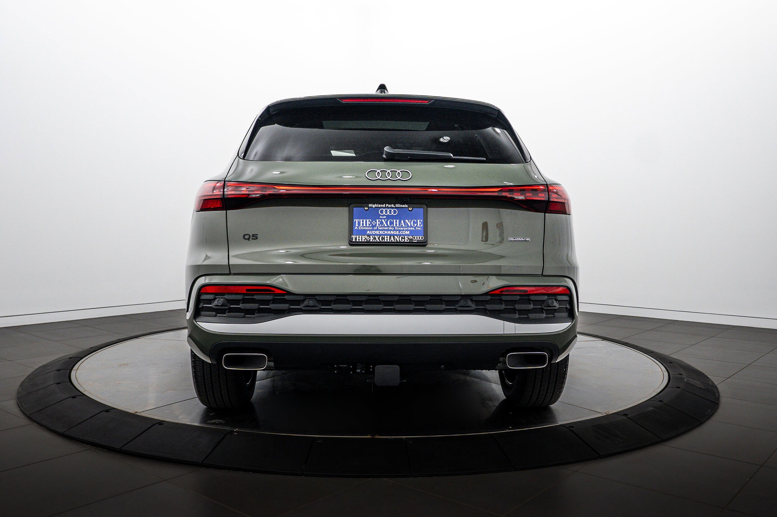 Used 2025 Audi Q5 Premium Plus w/ Premium Plus AWD/4WD image 22