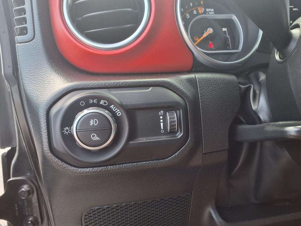 Used 2023 Jeep Gladiator Rubicon w/ Cold Weather Group AWD/4WD image 14