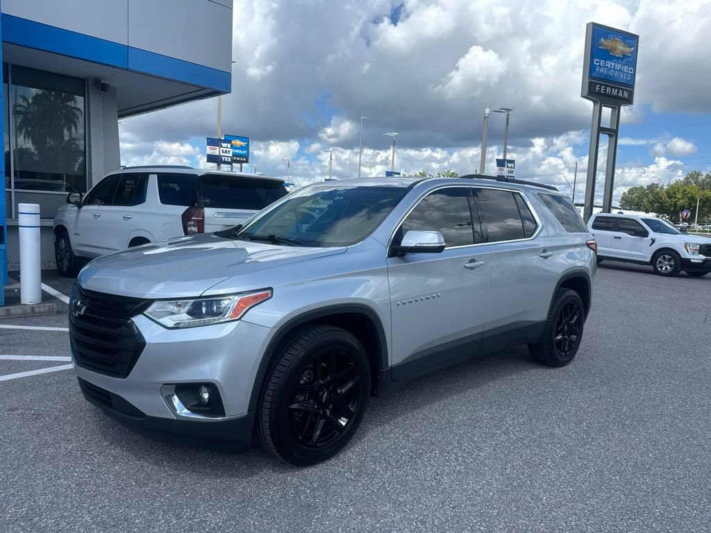 Used 2020 Chevrolet Traverse LT FWD image 1