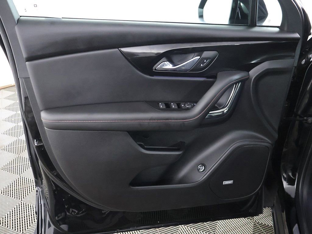Used 2025 Chevrolet Blazer RS image 24