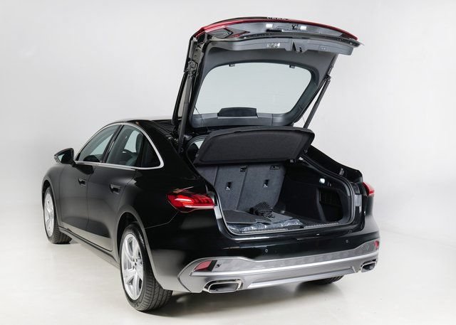 Used 2025 Audi A5 2.0T Premium Plus w/ Premium Plus AWD/4WD image 6