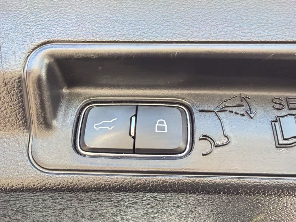 Certified 2022 Ford Explorer ST w/ Equipment Group 401A AWD/4WD image 18