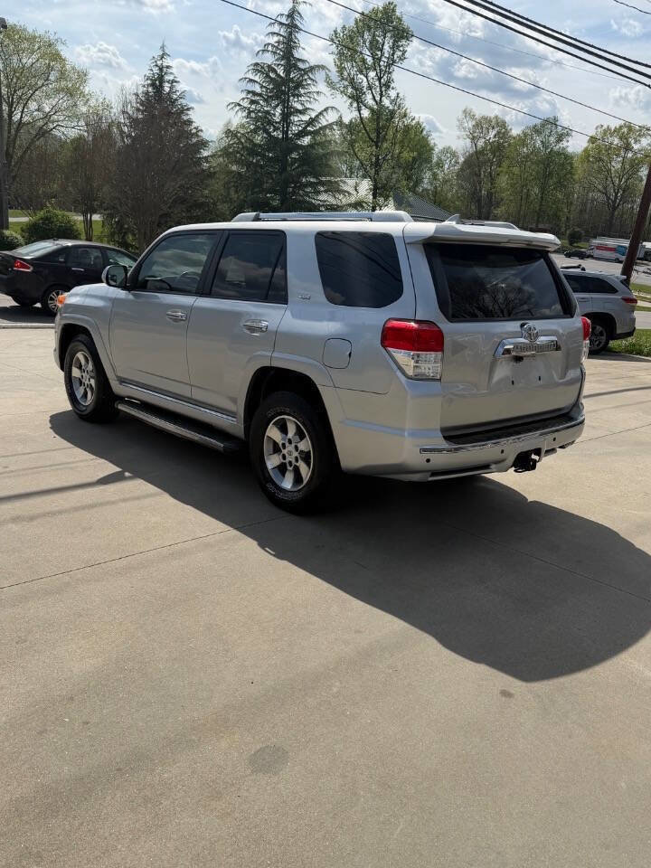Used 2011 Toyota 4Runner SR5 w/ Convenience Pkg image 3