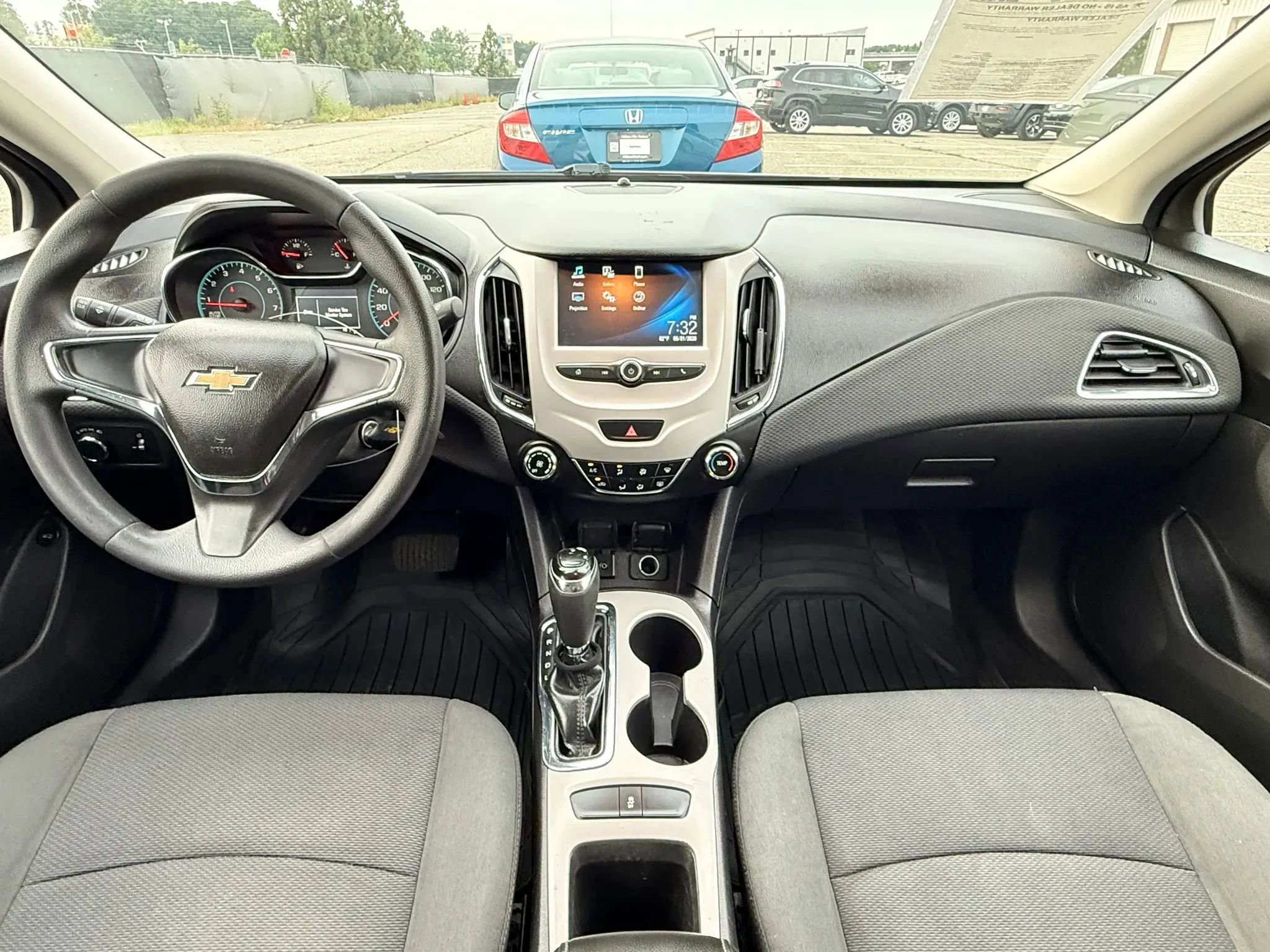 Used 2017 Chevrolet Cruze LS FWD image 3