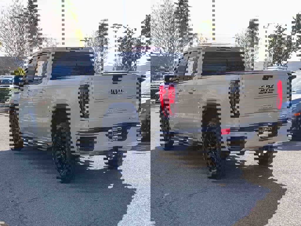 Used 2022 GMC Sierra 1500 Elevation w/ Elevation Premium Package image 6