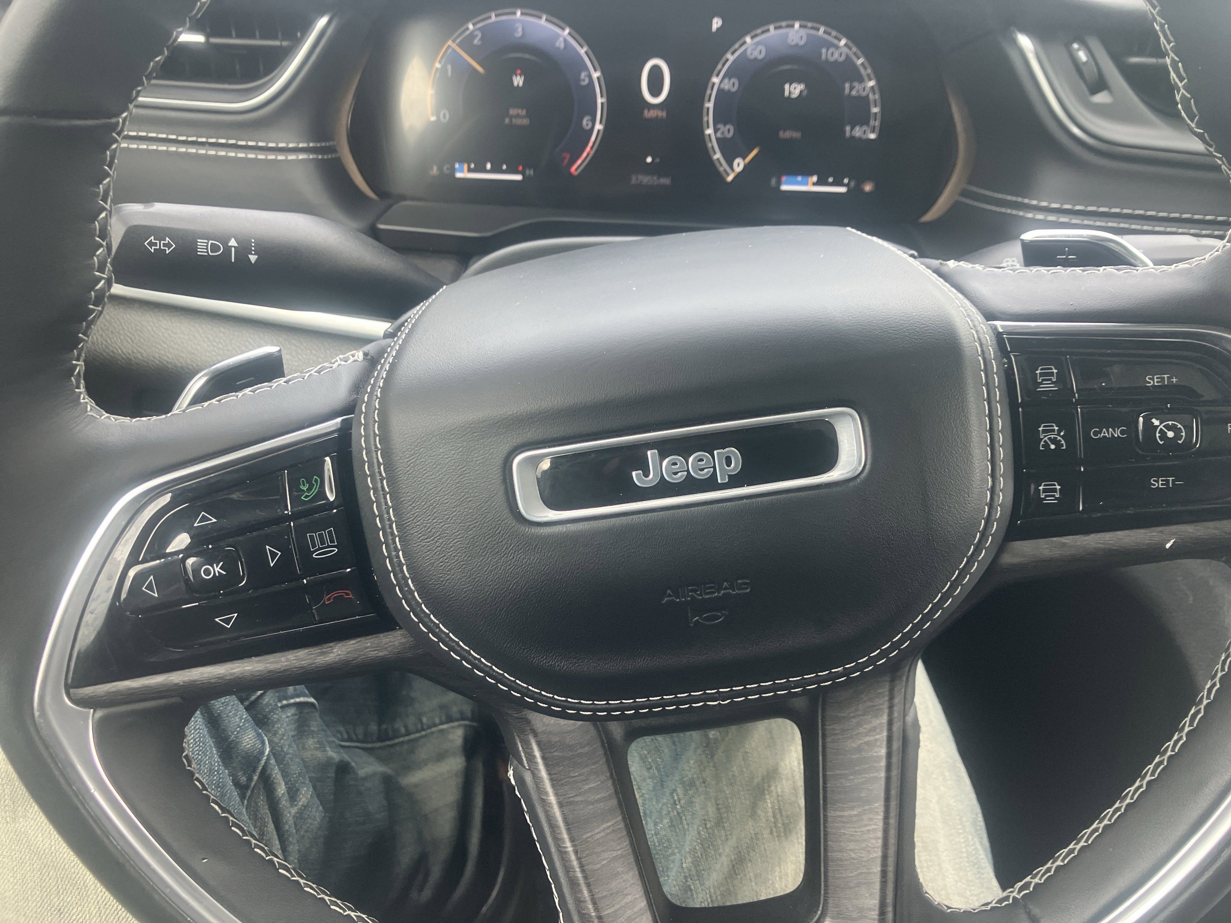 Used 2021 Jeep Grand Cherokee L Overland w/ Luxury Tech Group IV image 31