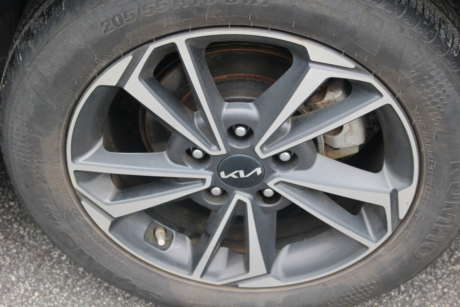 Certified 2024 Kia Forte LXS FWD image 13