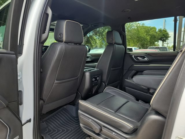 Used 2022 Chevrolet Suburban Premier AWD/4WD image 15