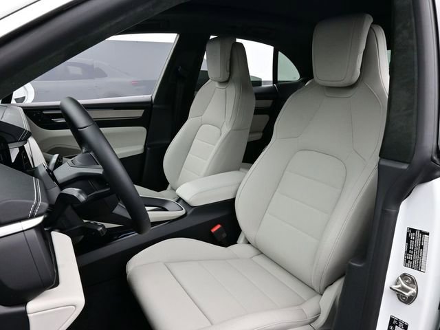 New 2026 Porsche Macan Turbo Electric image 5