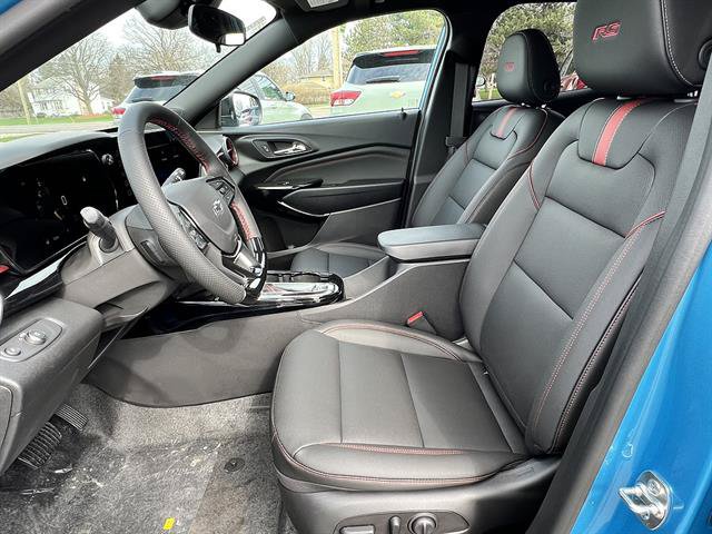 New 2026 Chevrolet Trax RS w/ Sunroof Package FWD image 11