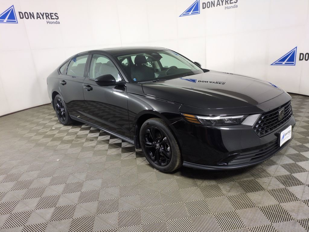 Certified 2025 Honda Accord SE image 18