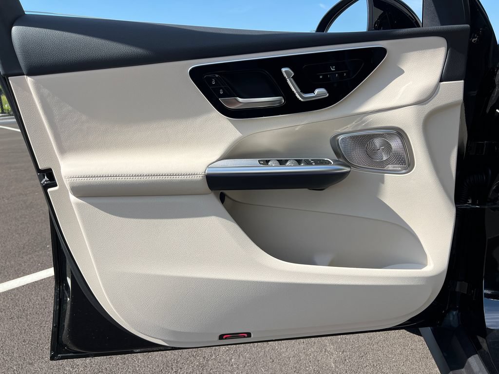 New 2027 Mercedes-Benz GLC 300 4MATIC image 9