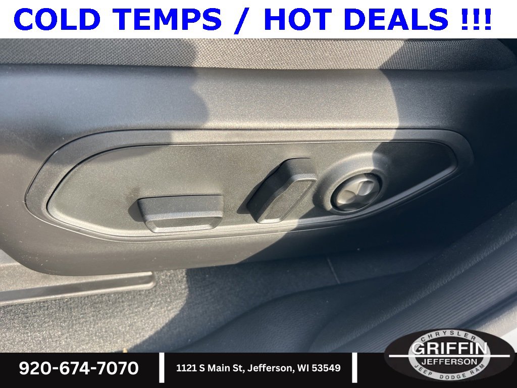 New 2025 Jeep Grand Cherokee Limited w/ Black Appearance Package image 18