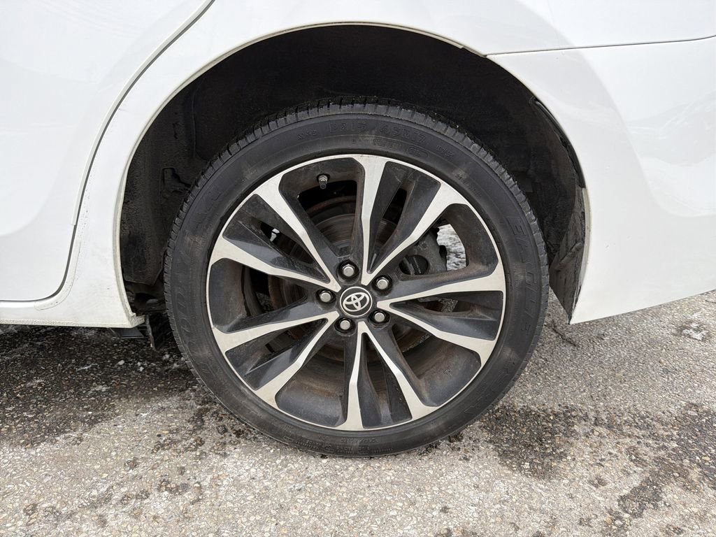 Used 2017 Toyota Corolla SE image 11