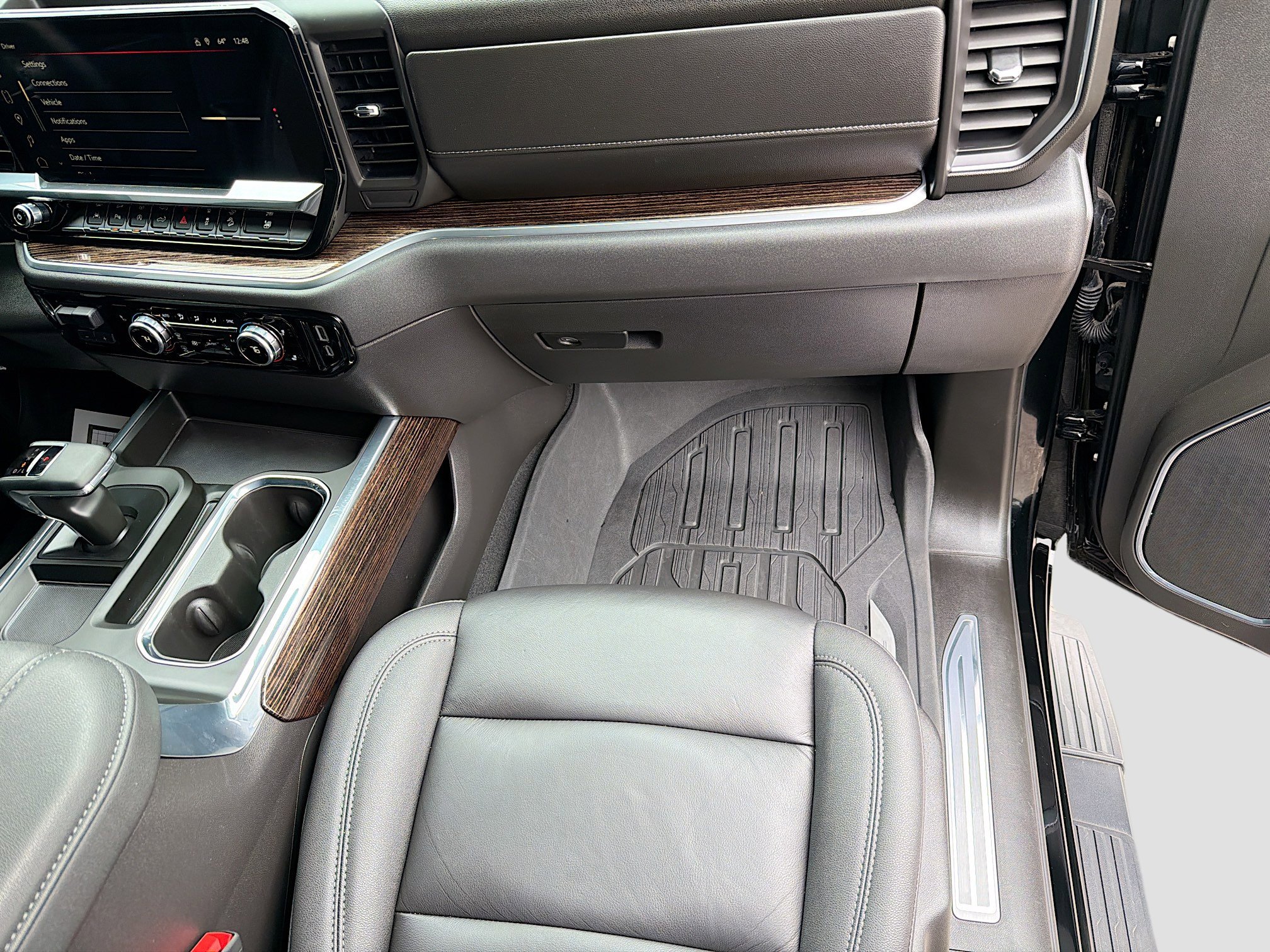 Used 2025 GMC Sierra 1500 Elevation w/ Elevation Premium Package image 17