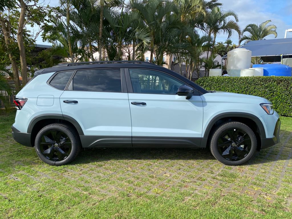 New 2026 Volkswagen Taos SE FWD image 8
