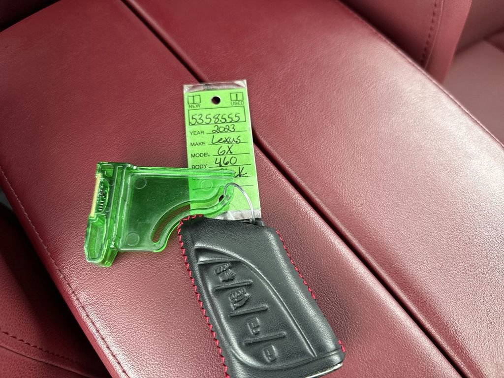 Used 2023 Lexus GX 460 Premium w/ Premium Package image 27