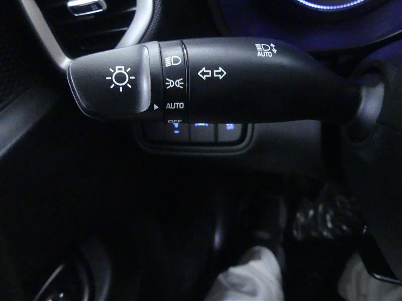 Used 2021 Hyundai Venue SE FWD image 15